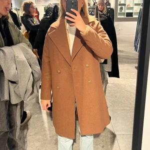 Kappa - Säljer denna kappa som är från ett franskt märke. Super bra skick och är som ny.