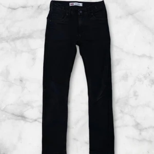 Levis jeans - 7/10 bra skick