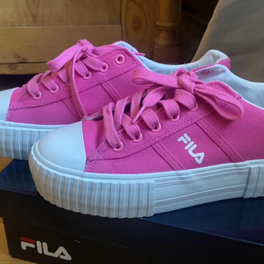 Fila skor