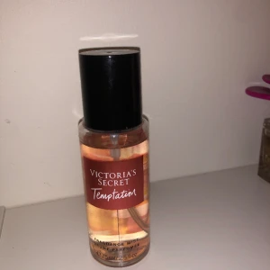 Victoria secret  - Bodymist helt oanvänd 