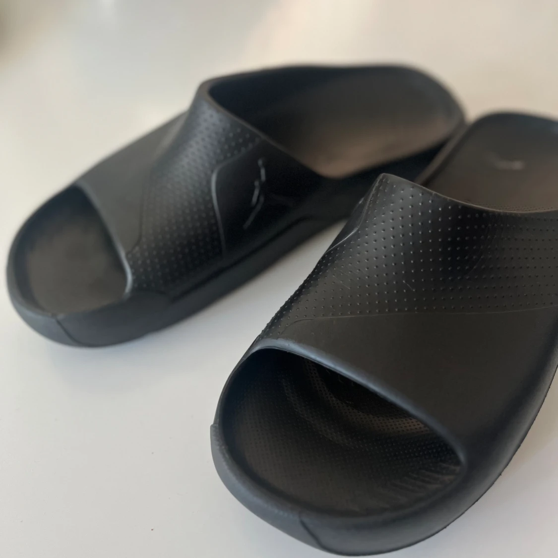 Nya Jordan tofflor  - 90