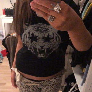 Ball tröja - As ball t-shirt från guess, säljer då jag aldrig använt den❤️