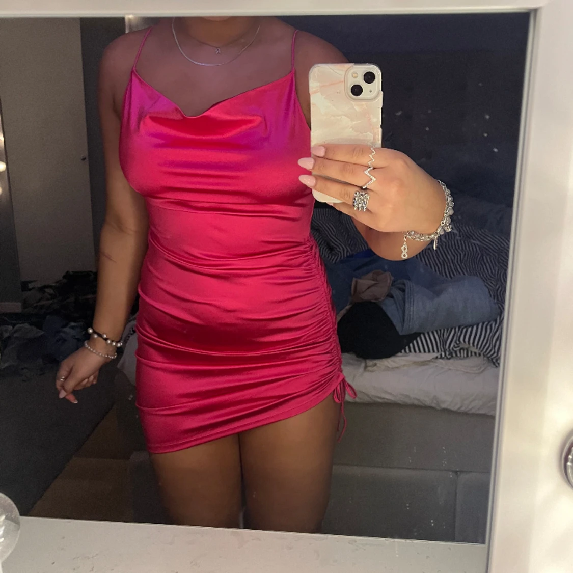 Rosa/röd satin klänning🩷 - 90