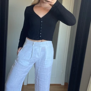 Svart kofta - Långärmad kofta från HM 💗skriv för fler bilder 💛inga defekter 💗storlek S