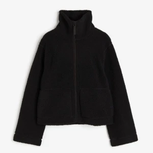 teddyjacka - teddyjacka från hm som inte säljs längre, str xs. Endast använd 1 gång💞