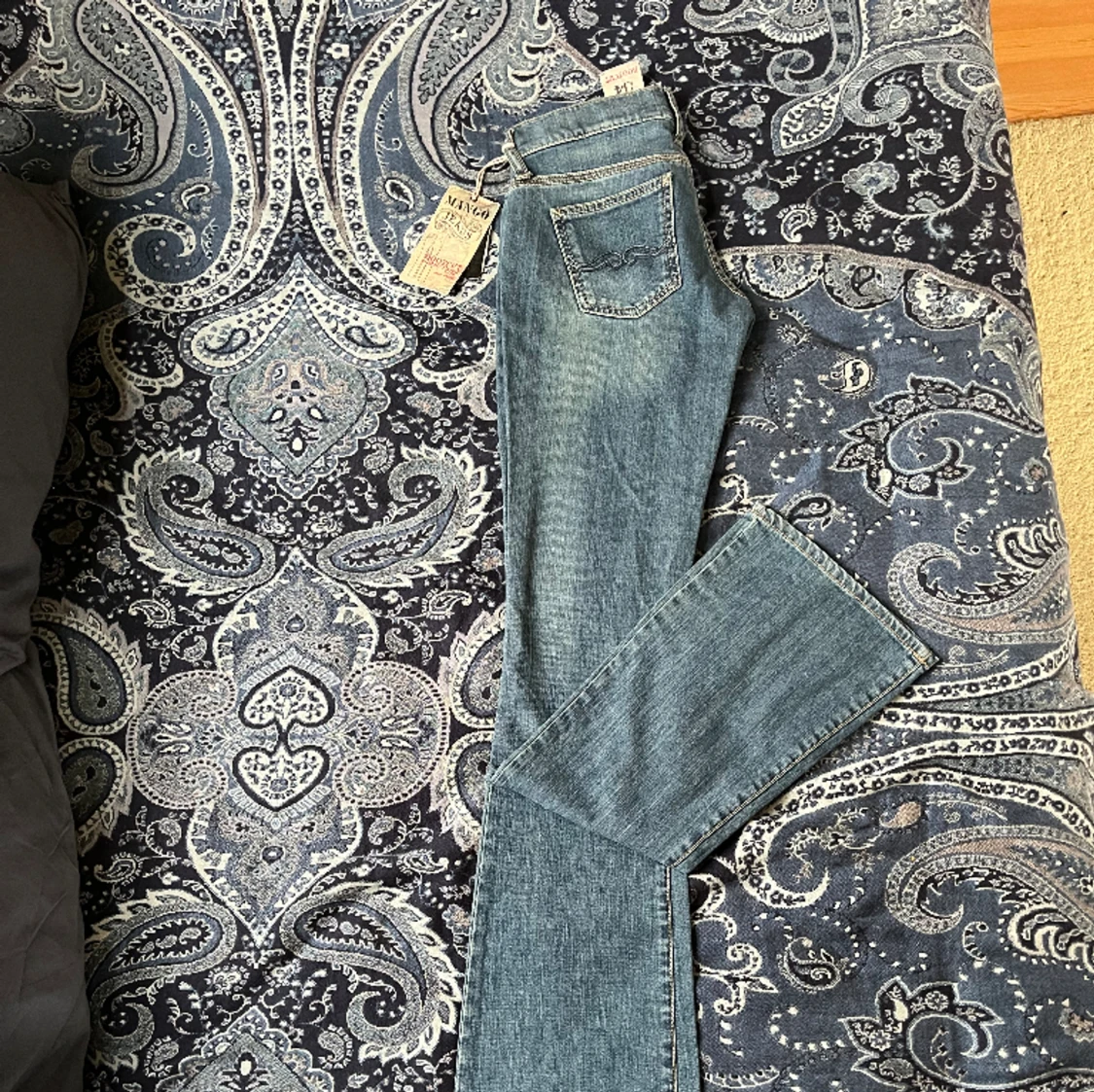 Vintage lågmidjade bootcutjeans