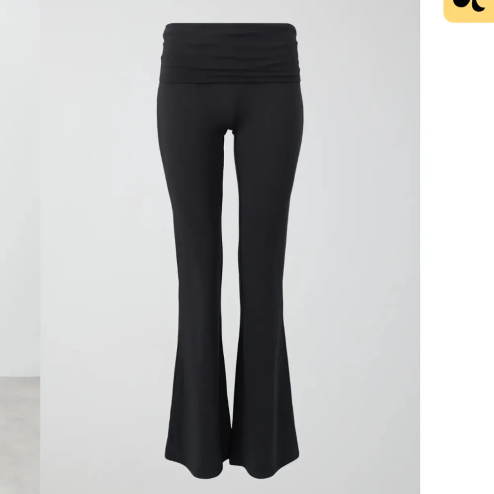Säljer mina yoga pants som är ifrån Gina Tricot. Säljer för dom inte används längre.. Jeans & Byxor.