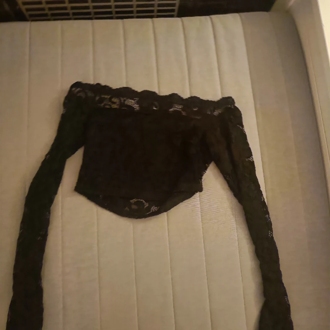 Off shoulder tröja - 91