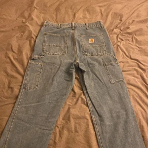 Carhartt jeans - Knappt använda. Fråga om mått