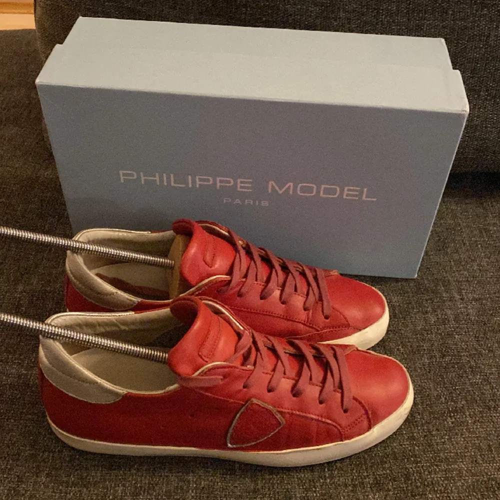 Ett par feta Philippe Modell skor, skick 9/10. Nypris: ungefär 4000kr box kommer med . Skor.