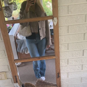 Midwaist jeans  - Säljer dessa jeans då jag inte använder dom så mycket. Köpta från Cubus för 499kr. Vid mer bilder eller information skriv❣️