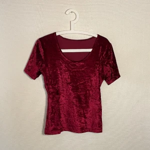 Sammet t-shirt - Fin t-shirts i sammet. 