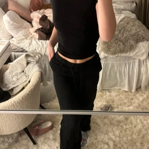 Svarta linnebyxor  - endast testade