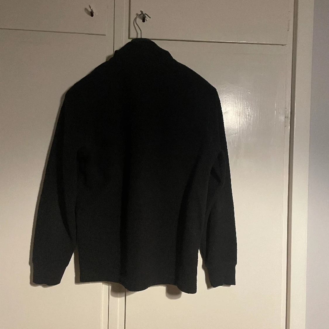 Svart halvzip tröja - 90