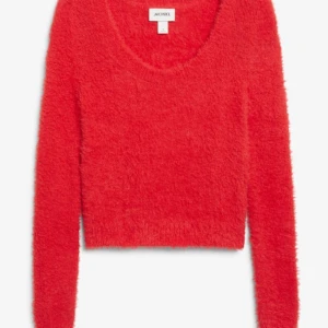 Monki stickad tröja - Fin ny monki stickad tröja. Helt oanvänd.Storlek M men sitter som S