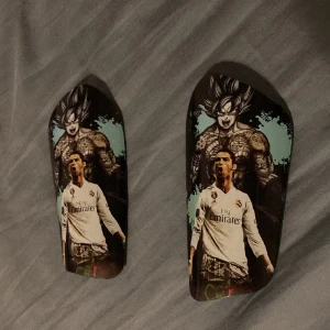 Ronaldo benskydd  - Bra skick 7/10 ganska små men Nice 