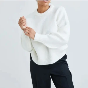 vit stickad tröja  - helt ny oanvönd