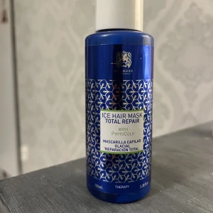 Valquer ice hair mask - Ice hair mask total repair En kylande hårmask med macadamiaolja som reparerar och förbättrar kvalitén på slitet och otämjt hår. Oöppnad 🫶