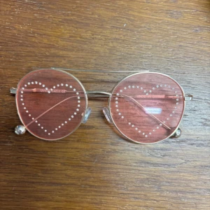 Solglasögon  - Inte använda och helt nya