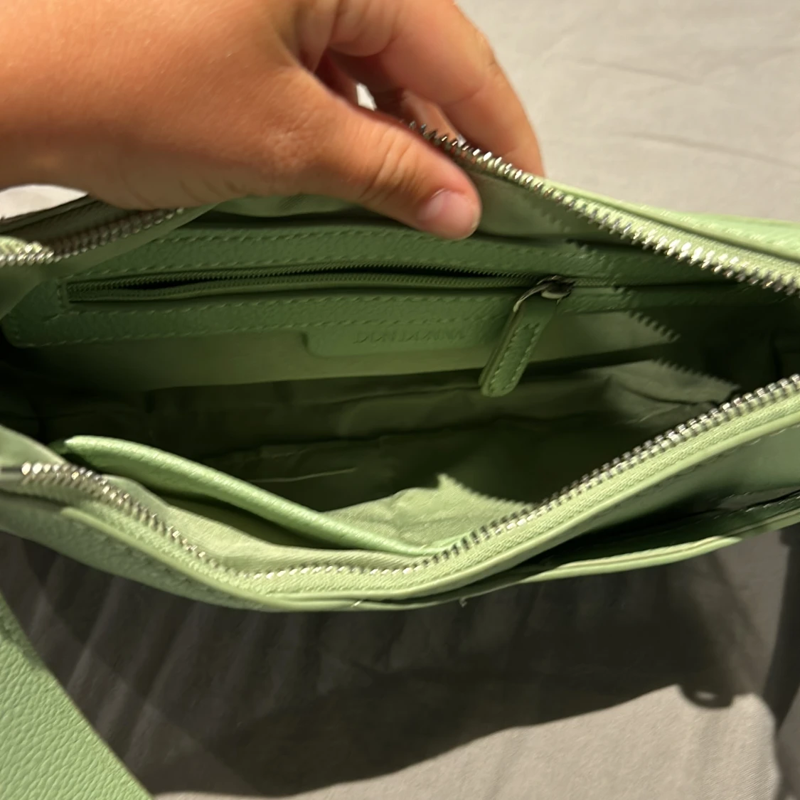 Grön väska  - 91