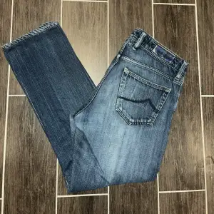 Hej! Säljer ett par Jacob Cohen jeans i modellen 688 | Storlek : W32 | Skick : Mycket bra | Pris : 1100kr | Har du några funderingar är det bara att höra av sig 😃