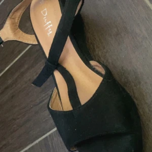 Fin skor  - Ifrån Duffy knappt använda enbart testade 