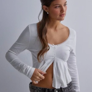 Tröja - Superfin tröja från Gina som inte kommer till användning längre, är endast använd 1 gång🤍