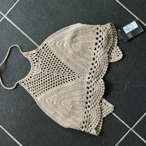 Topp - Oanvänd med lapp kvar 