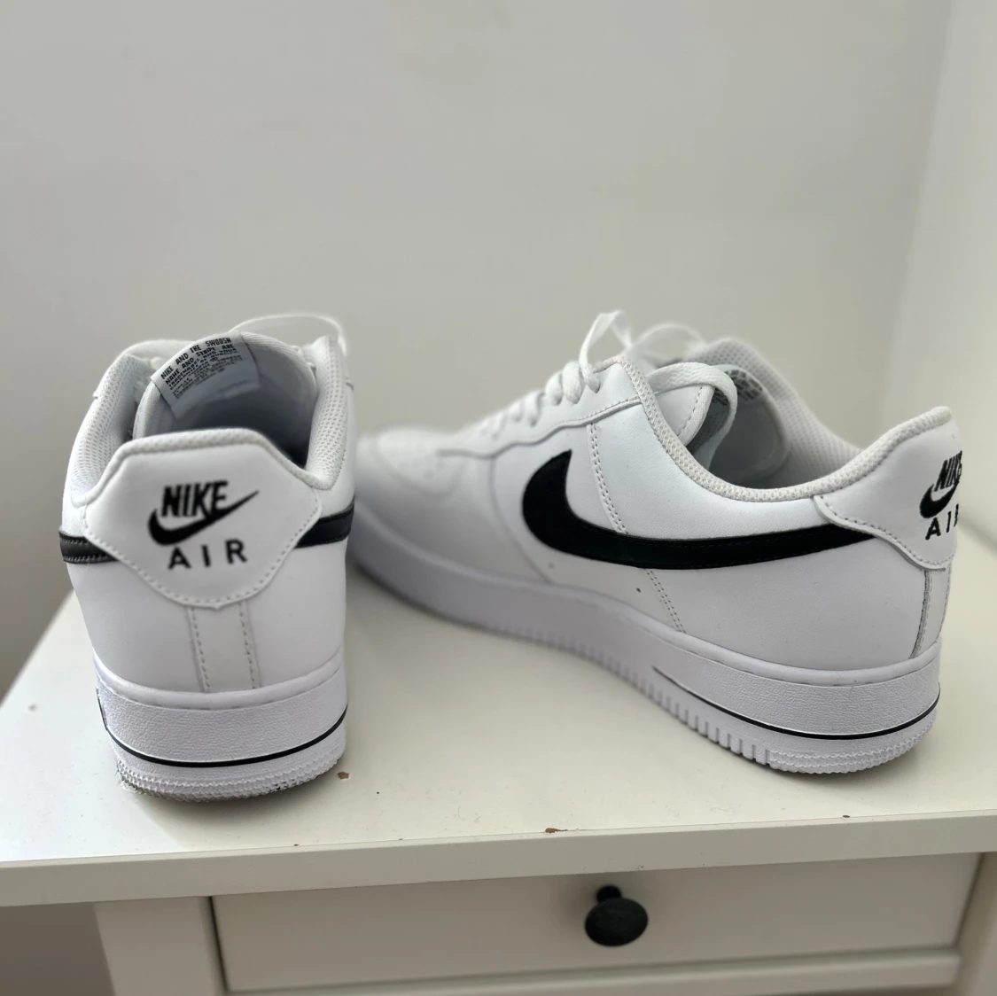 air force 1 svarta - 92