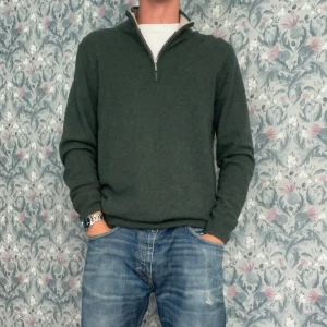 Lagency zip! - Half zip från Lagency | skick 9/10 inga defekter | nypris: 1600 | pris ej hugget i sten 🤝🏻