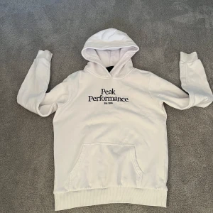 Hoodie  - Peak performance 
