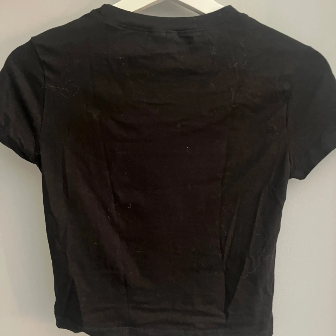 Svart T-shirt - 90