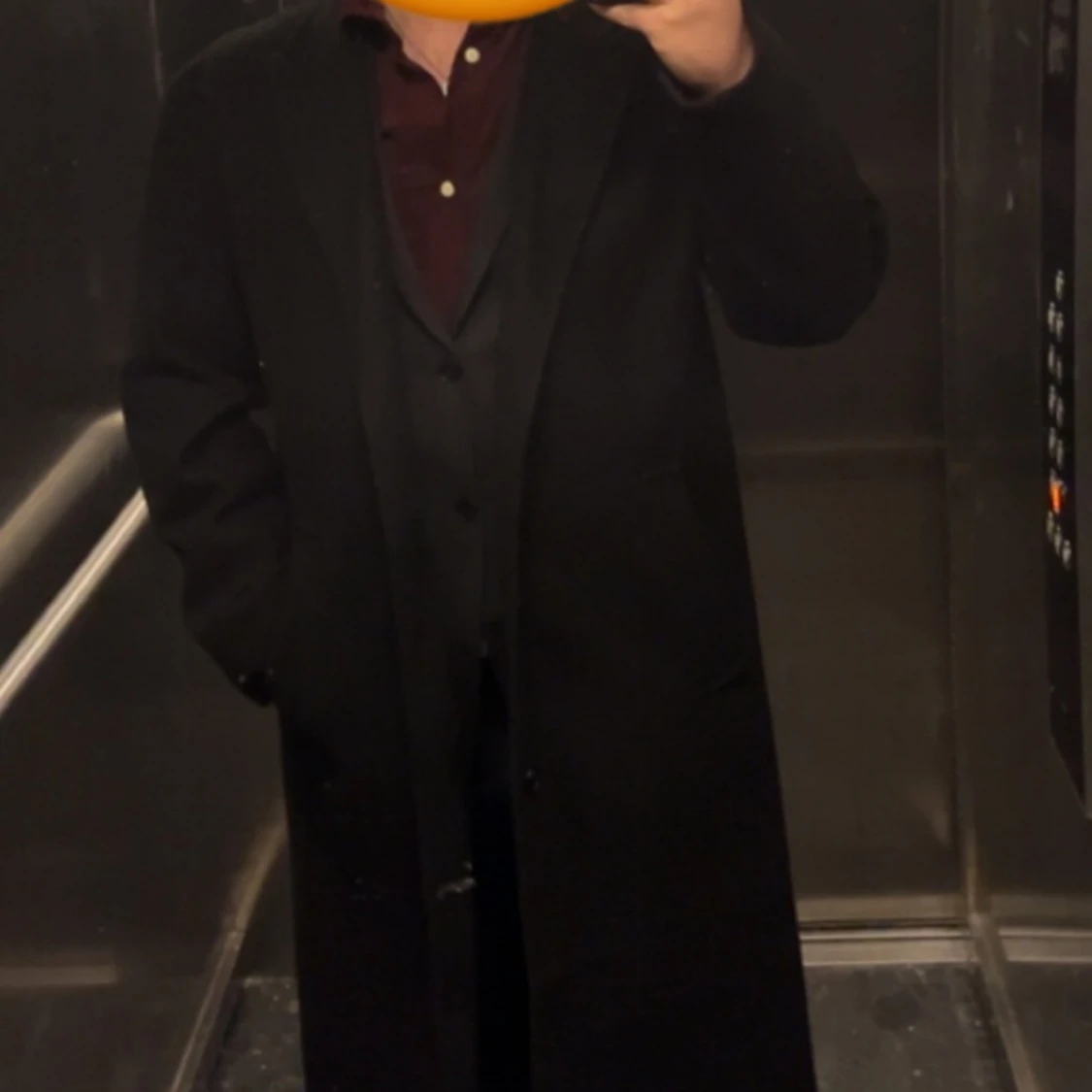 Svart trenchcoat  - 92