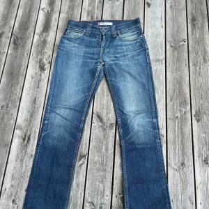 Levis Jeans - Säljer dessa Levis jeans eftersom de inte används längre. Modellen heter 511. Skick 9/10. Storlek W32 L34