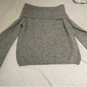  grå stickad tröja  - Grå vitt Mysig att ha på sig, varm 