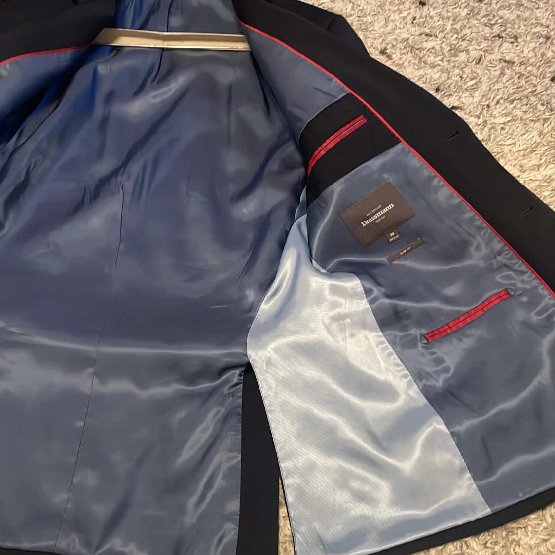 Mörkblå kostymset från Dressman  - 90