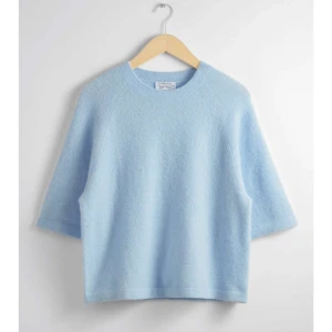 Trekvartärmad  - Storlek S! Inga noppror eller defekter.  (Säljer både vit & blå)