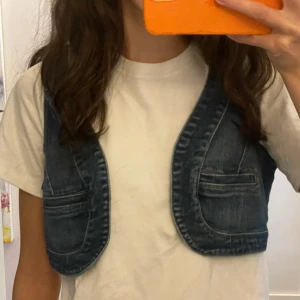 Bolero - Bolero väst i denim. Supersnygg till en t-shirt☀️