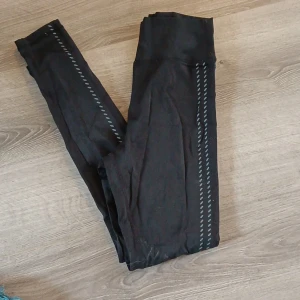 ICIW tränings tights XSmall - Snygga träningstights från ICIW I XS Inte urtvättade