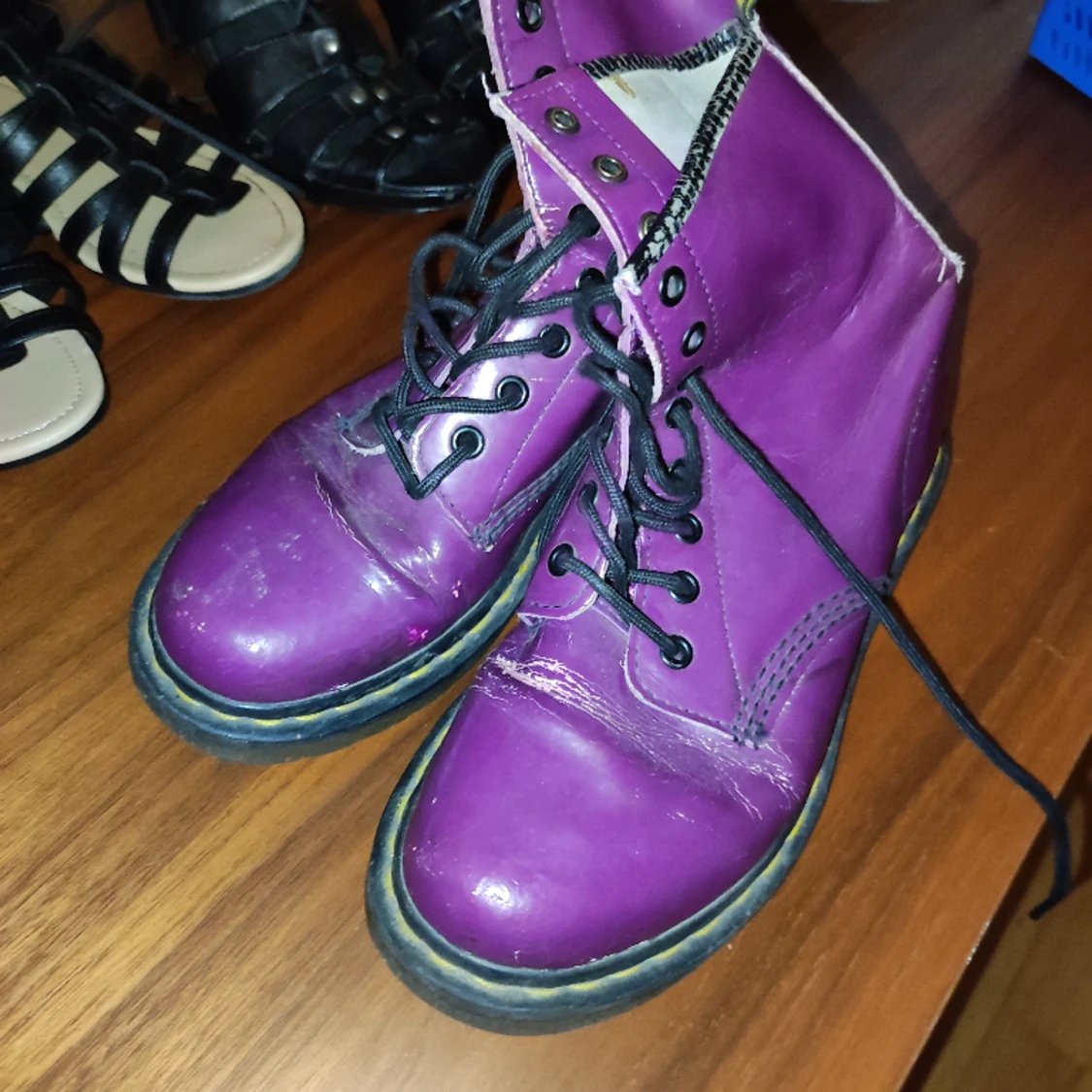 Kängor, sandaler, sko m klack - 91