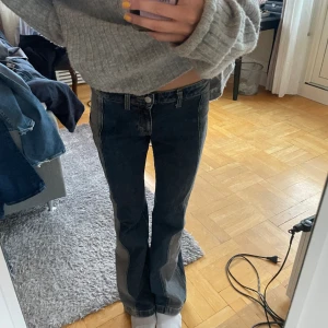 Weekday jeans - Jättefina i superbra skick skriv om du är intresserad