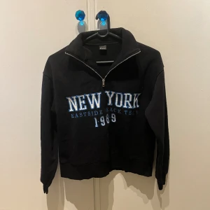 Sweatshirt  - Sweatshirt från ginatricot, nyskick