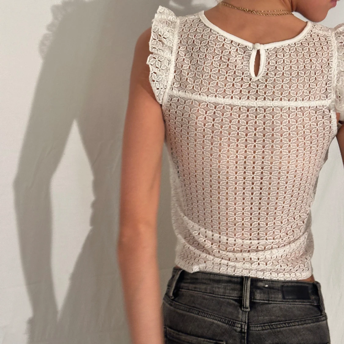 Vit kortärmad blus i spets - 91