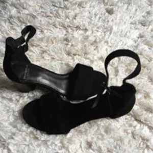 Sandaletter Vagabond  - Sandaletter i suede med träklack