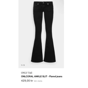 Lågmidjade jeans  - Såå fina lågmidjade jeans från Only köpta på zalando men endast använd 1 gång, inga defekter nypris över 400🤍