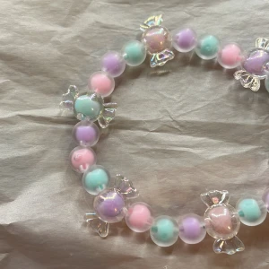 🍬🍬🍬 - Egengjort armband, tråden är stretchig så passar den flesta 🌸 Går även att fixa ifall man vill ha en speciell storlek💓