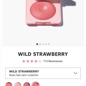 Säljer min helt nya Caia glow blush i färgen wild strawberry då jag redan har 2 andra !! Helt ny och plasten finns kvar , kom privat för fler bilder ! Nypris är 265kr 💕💕