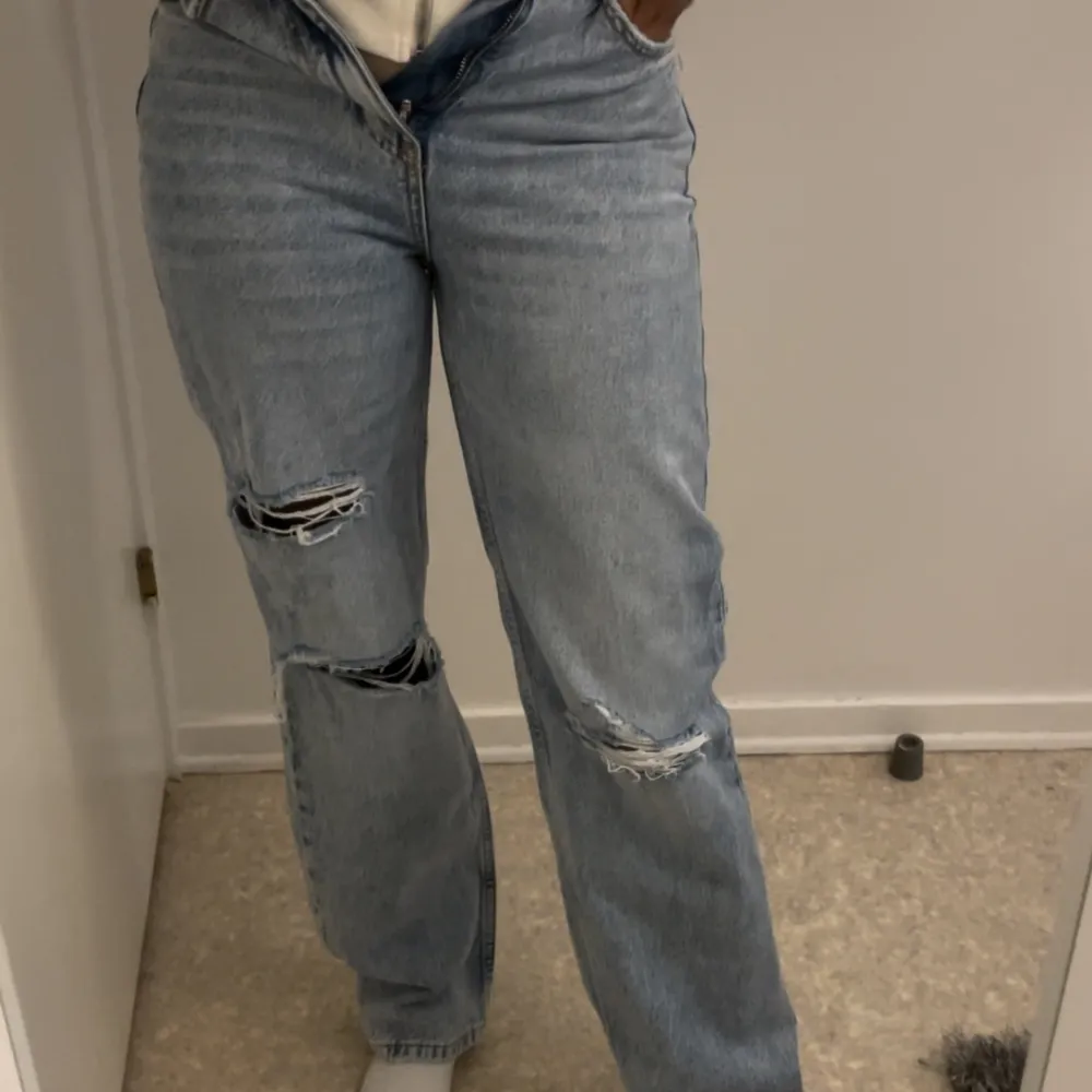 Oanvända Jeans från Gina då dom hann bli för små i strl 34. Jeans & Byxor.