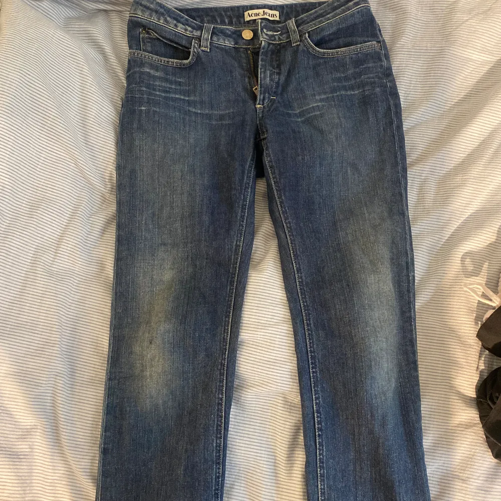 Jättesnygga jeans från Acne Studios i storlek 28/30. Jeans & Byxor.