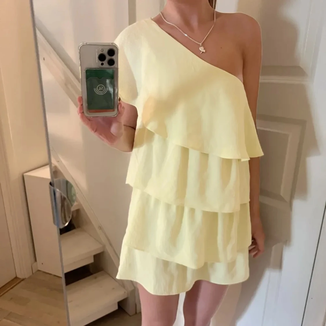 One shoulder Zara gul volangklänning - 91